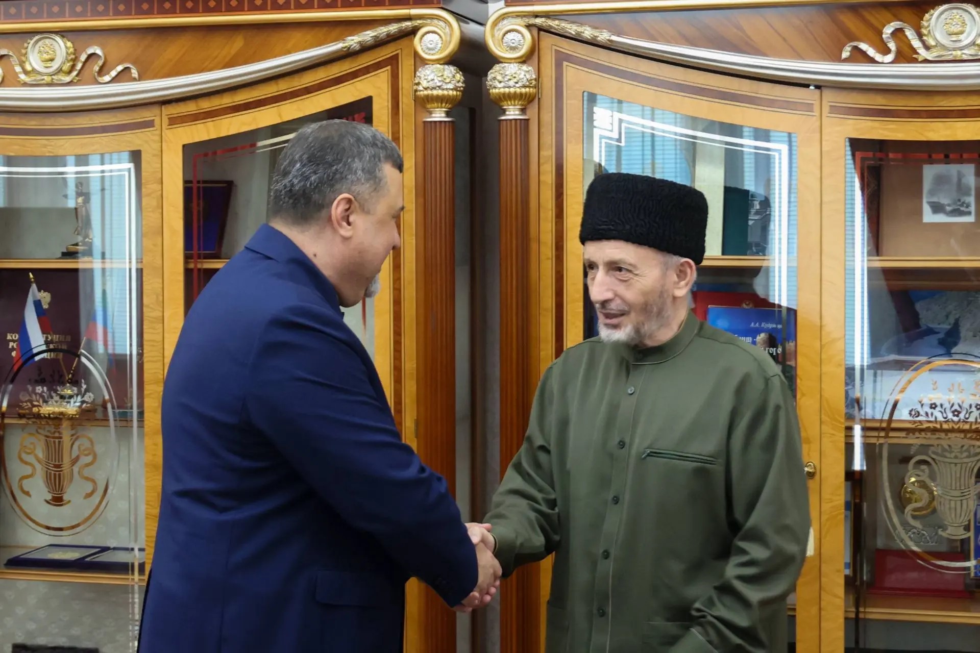 Щукин поздравил муфтия Дагестана с днем рождения