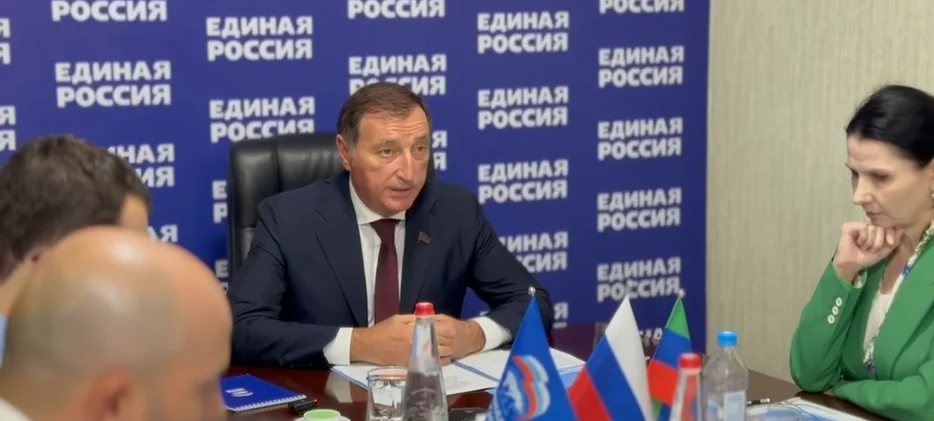 Волонтеры помогут жителям Дагестана оформить пенсионные выплаты