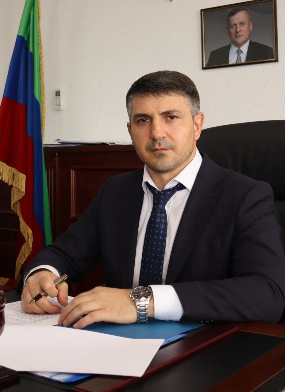 Ризван Мурадов поздравил газовиков и нефтяников с профессиональным праздником