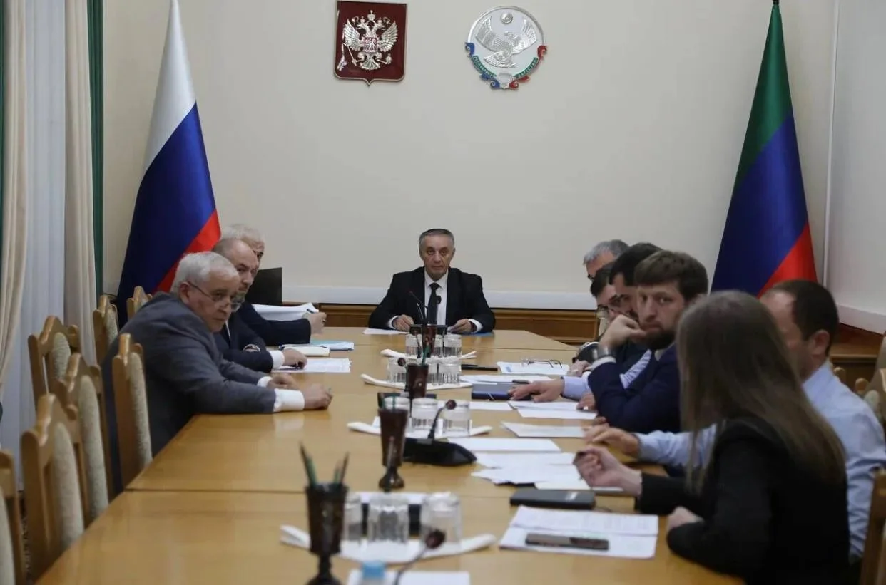 В Дербенте и Каспийске строят 6 детских садов по нацпроекту «Семья»