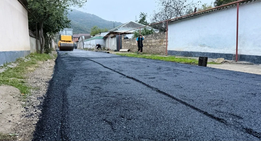 В Кайтагском районе заасфальтировали улицу Батырая, где живут семьи участников СВО