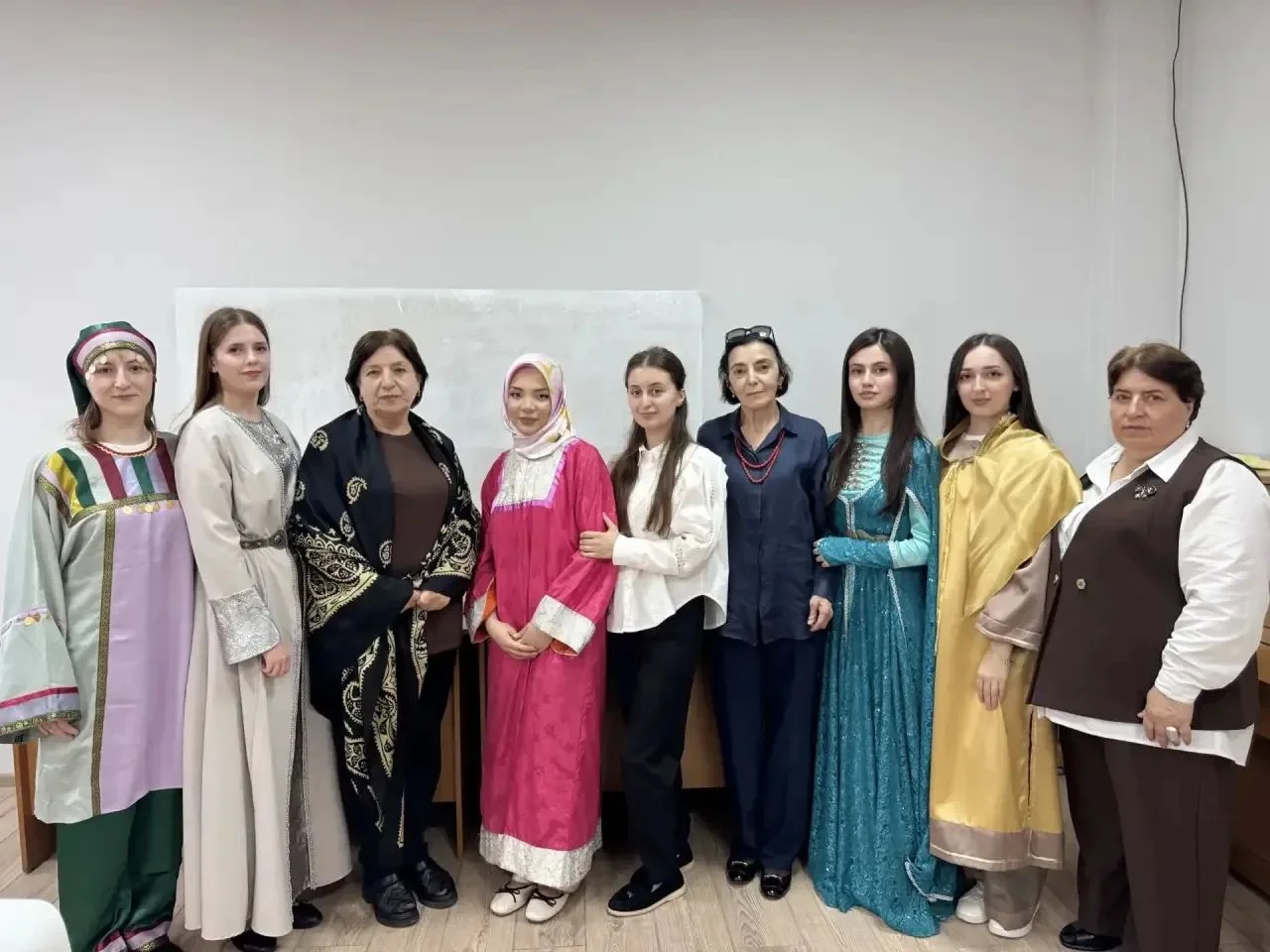 В ДГПУ прошёл литературно-музыкальный вечер «Традиционный женский костюм Дагестана»