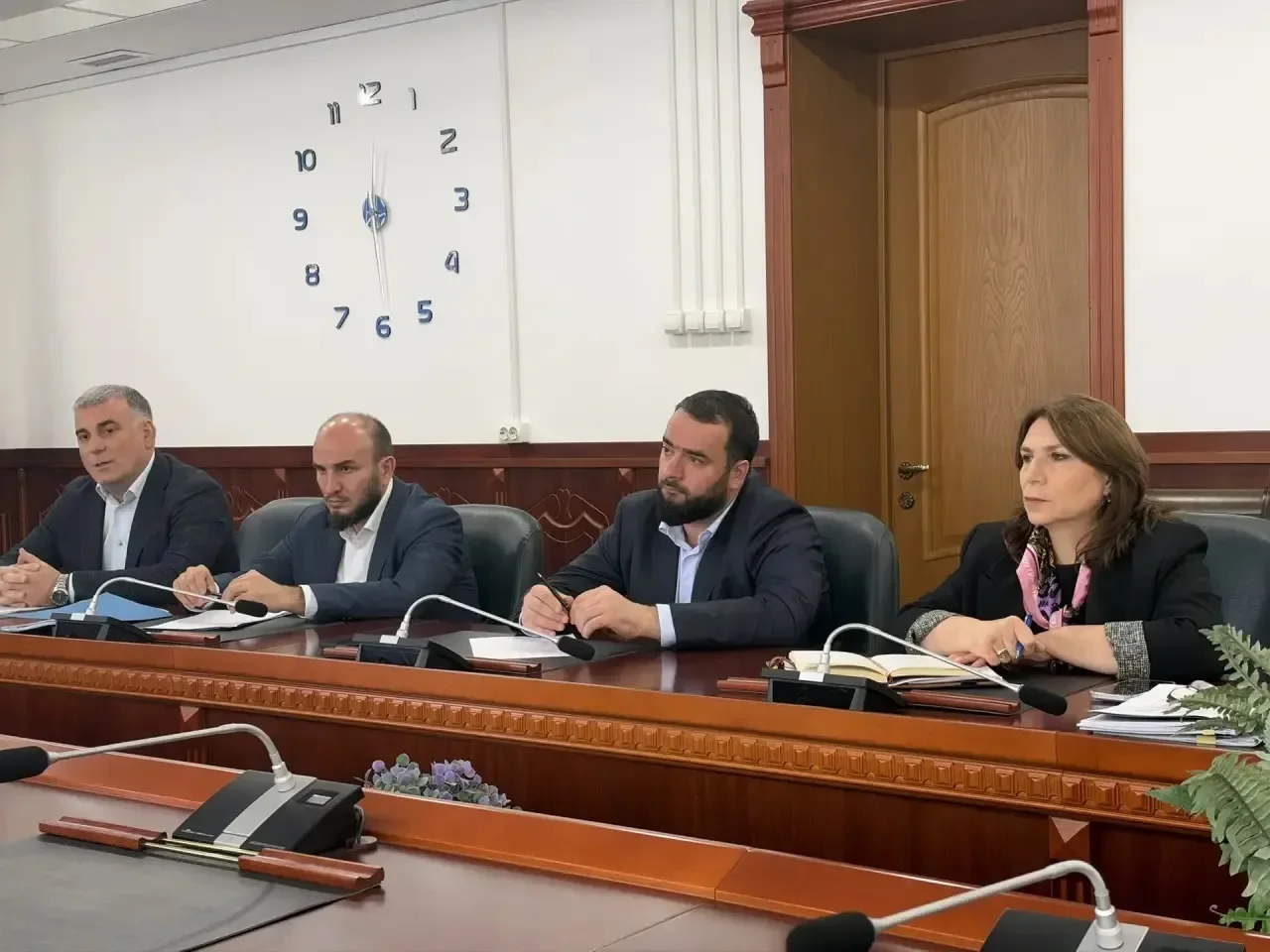 Магомед Чиркиев потребовал закрыть проблемные точки здравоохранения Дагестана
