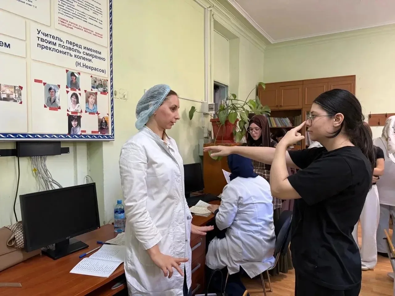 В Махачкале врачи проверили здоровье студентов перед экзаменационной сессией