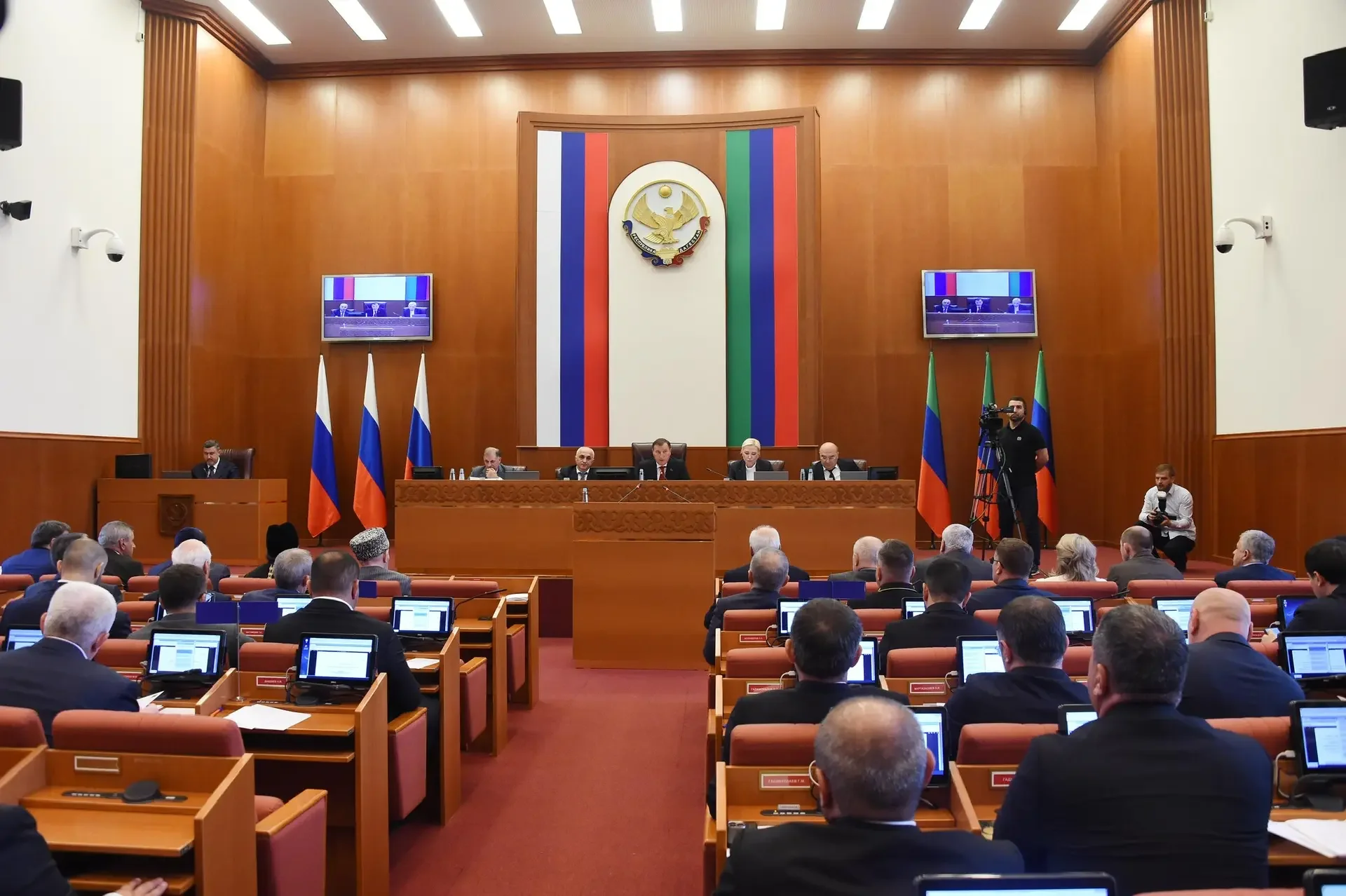 В парламенте Дагестана избраны председатели 11 комитетов