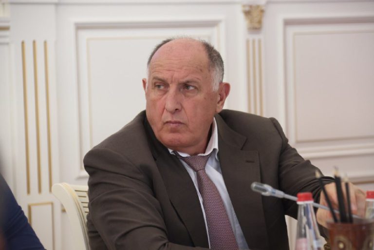 Заявления о повреждении 4807 домовладений подали пострадавшие от града жители Буйнакска