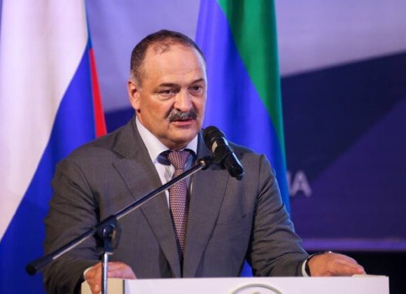Сергей Меликов поблагодарил педагогов республики