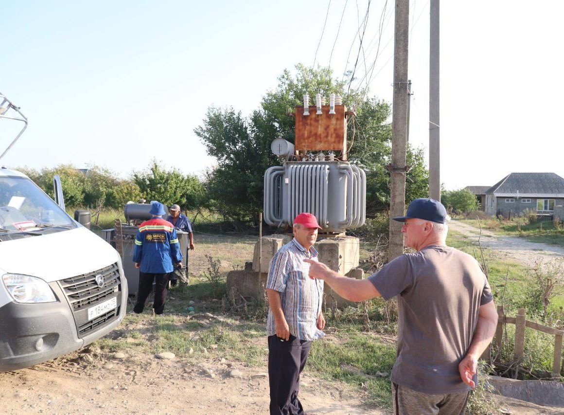 В Кизилюртовском районе установили трансформатор после жалобы в прямом эфире