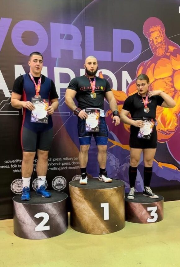 Зелимхан Пашаев стал двукратным чемпионом мира по пауэрлифтингу