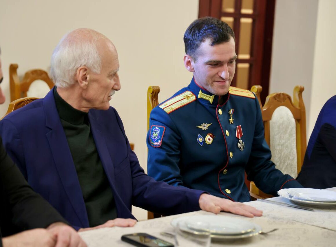 Герой России Темирлан Абуталимов вернулся в Дагестан