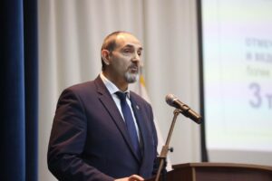 Яхья Бучаев сказал о важности вовлечения детей в профессию педагога