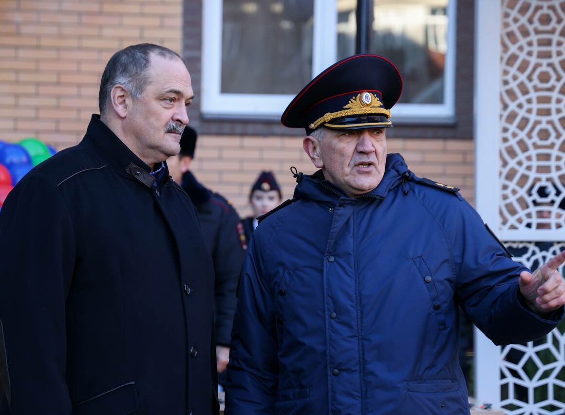 Дагестанские правоохранители получили ключи от новых квартир