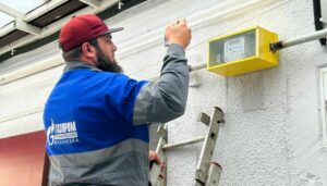 В Махачкале старые газовые счетчики заменяют на новые "умные"