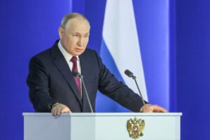 Владимир Путин выступает с посланием к Федеральному Собранию