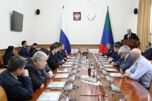 Председатель правительства РД провёл торжественную церемонию вручения госнаград