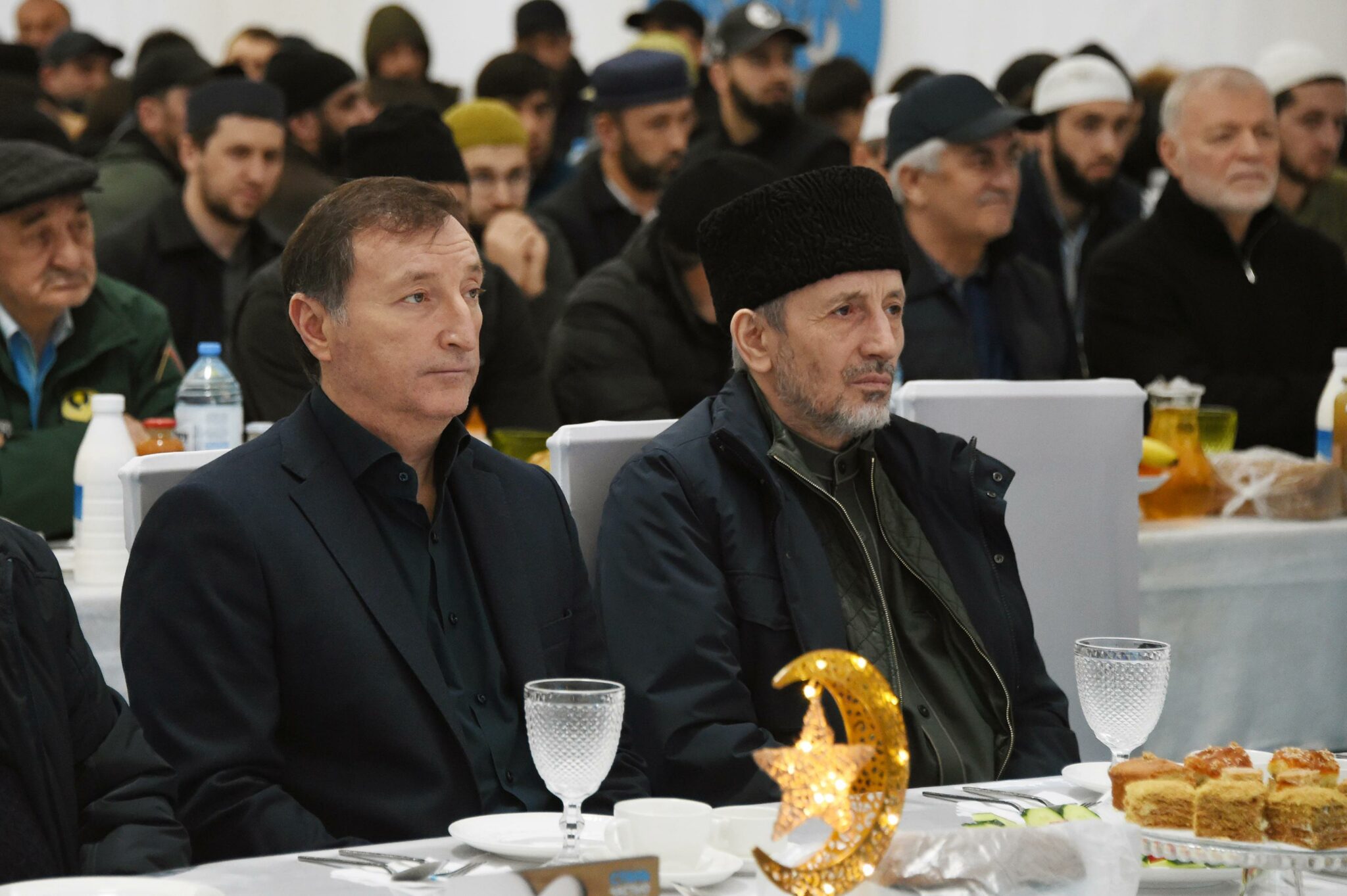 Заур Аскендеров организовал ифтар в "Шатре Рамадана"