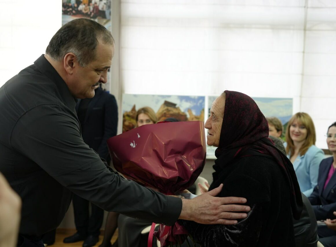 В Год семьи наградят многодетных матерей Дагестана