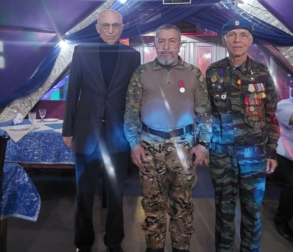 Боец батальона "Каспий" приехал на побывку в Дагестан