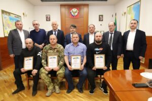 Участники спецоперации получили письма благодарности от главы Табасаранского района