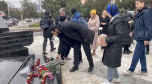 Каспийск не забывает жертв террора