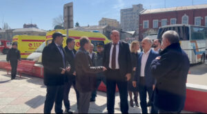 Абдулмуслим Абдулмуслимов готовится встречать делегацию из Белгородской области на вокзале Махачкалы