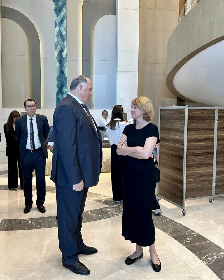 Абдулмуслимов поздравил Оксану Лут с назначением