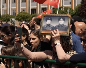 Махачкала отметила День Победы фестивалем "Журавли над Россией"