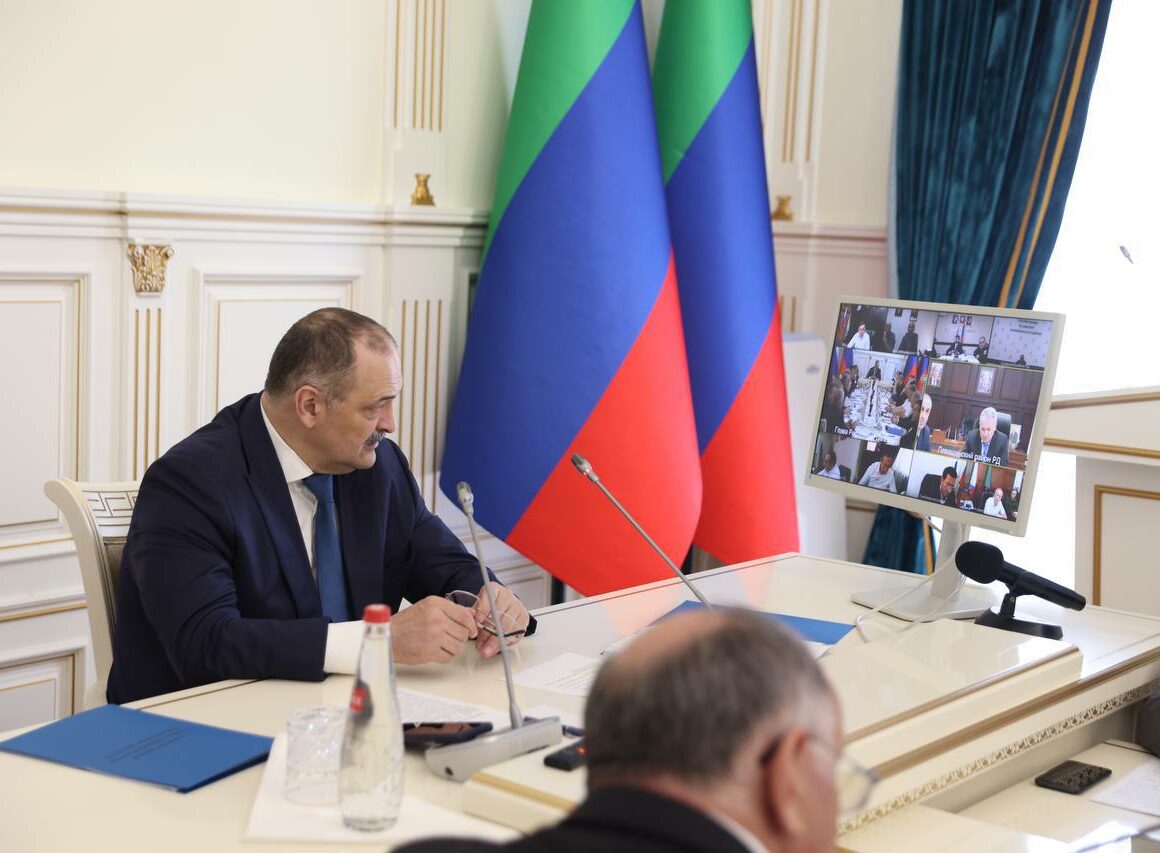 Сергей Меликов провел совещание по организации призыва в Дагестане