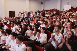 100 баллов сразу по двум предметам получили 3 выпускника дагестанских школ
