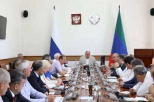  Абдулмуслим Абдулмуслимов призвал ускорить работу по участию Дагестана в госпрограммах РФ