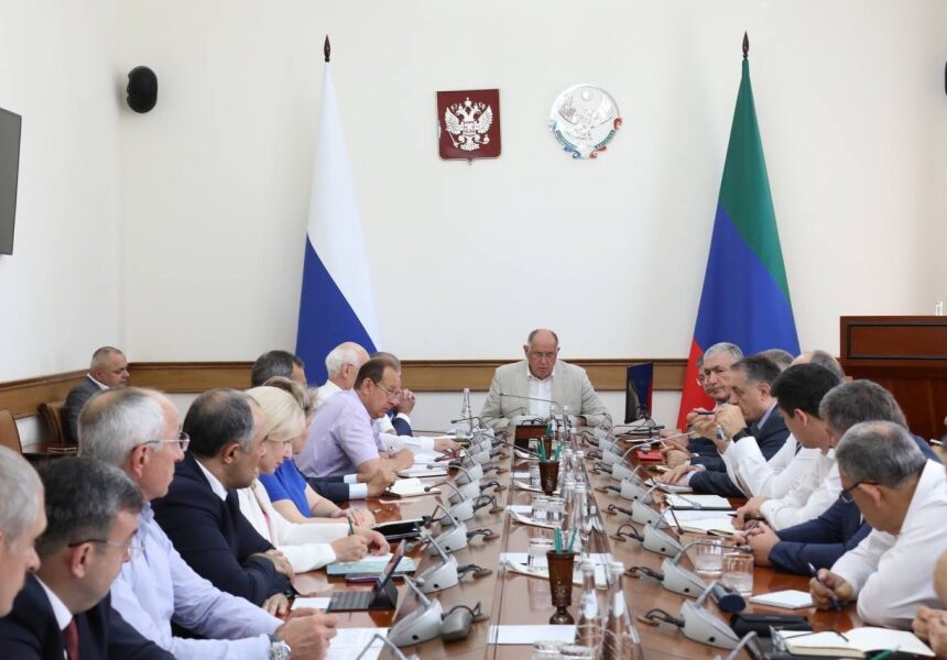 Абдулмуслим Абдулмуслимов призвал ускорить работу по участию Дагестана в госпрограммах РФ