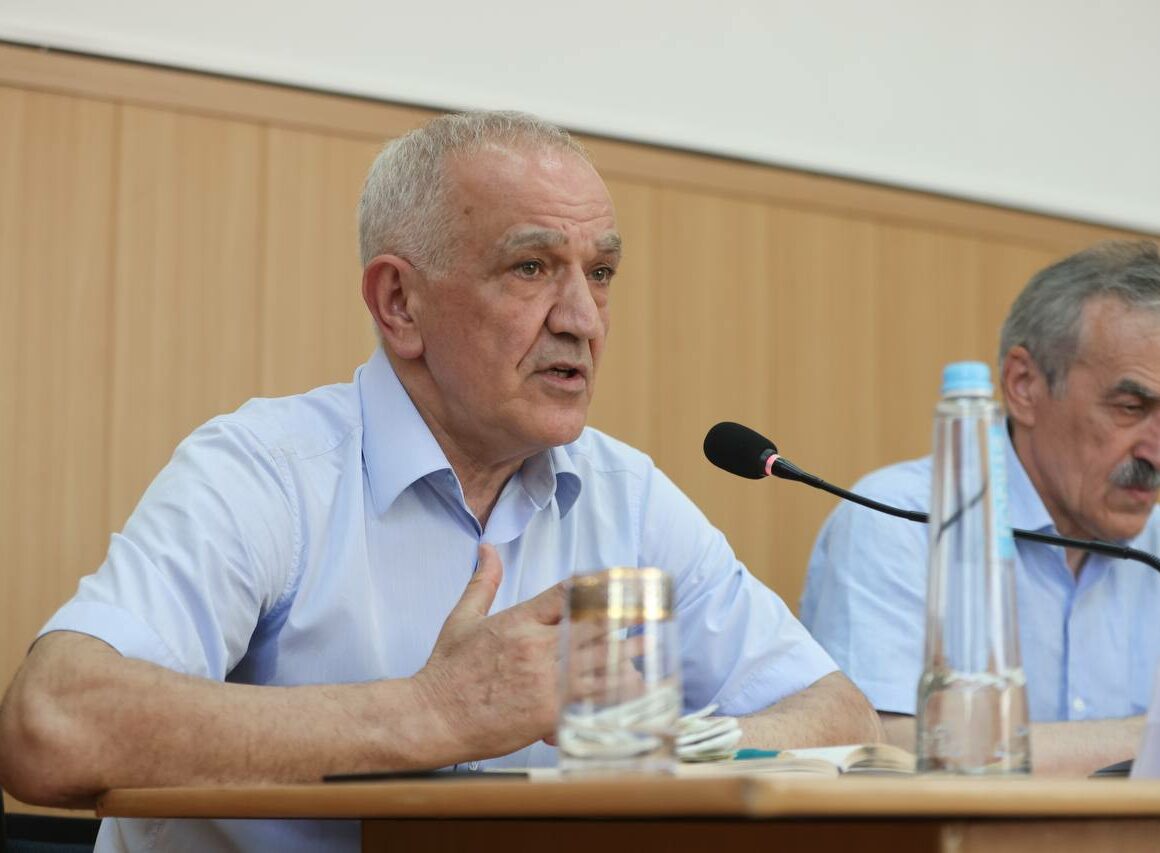 Министр МВД по РД : "У нас работали, работают и будут работать тысячи достойных сергокалинцев"