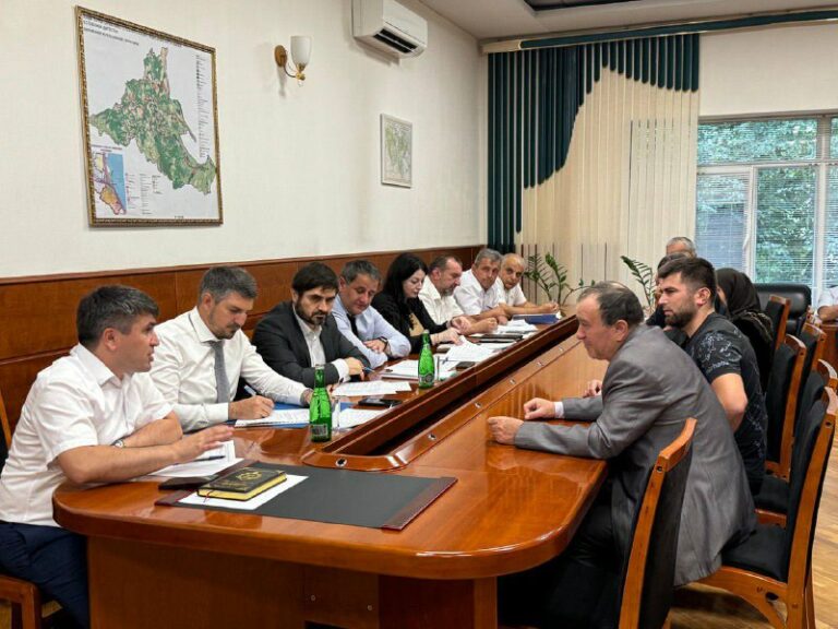 Ризван Мурадов провел прием граждан в Табасаранском районе