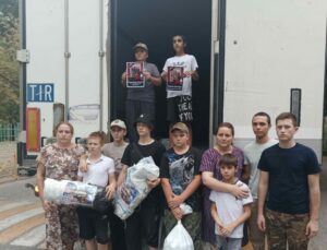 «Бессмертный полк» и юнармейцы Кизляра отправили на фронт гуманитарную помощь