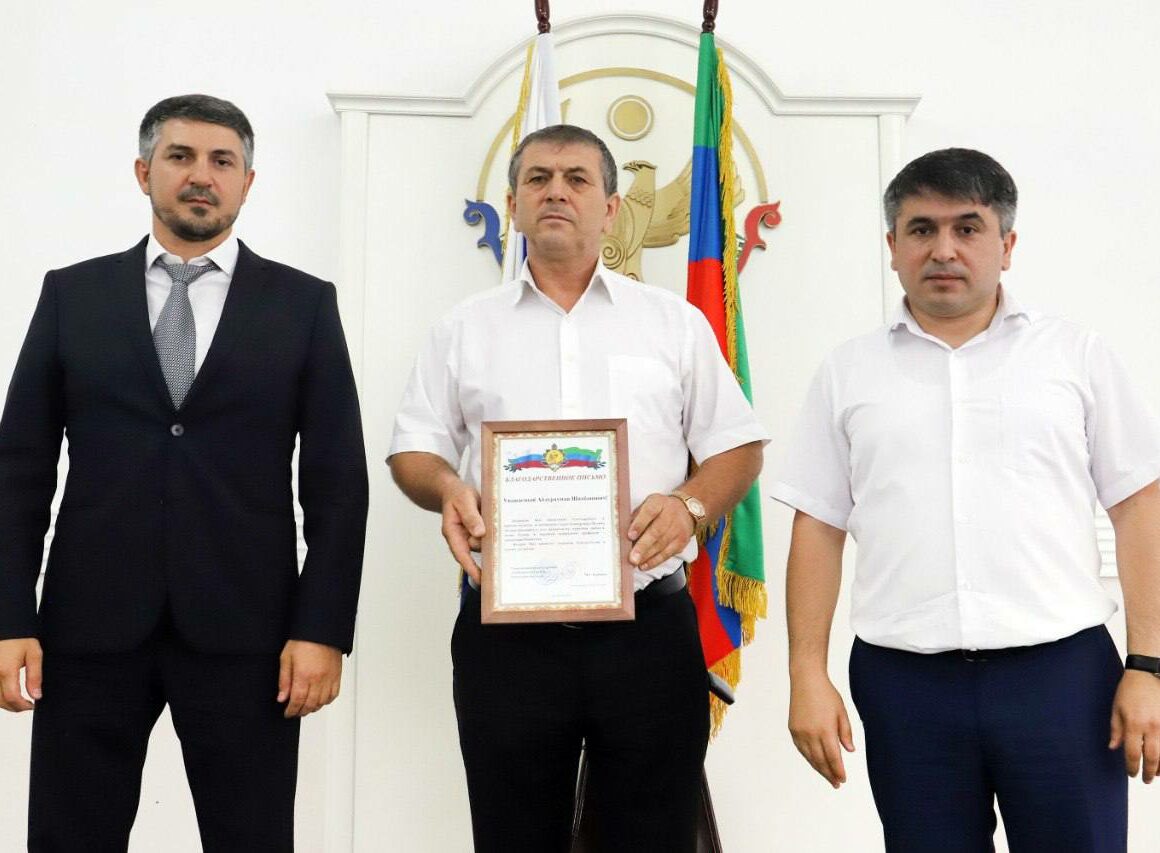 Сергей Меликов наградил жителей Табасаранского района