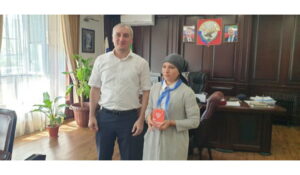 Абдуразак Джамалутдинов вручил паспорта школьникам-активистам Движения Первых