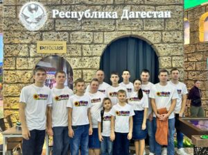 Семья Солодовниковых из 18 человек отправится в путешествие по Дагестану