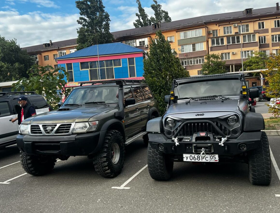 В Махачкале проходит фестиваль-выставка автомобилей
