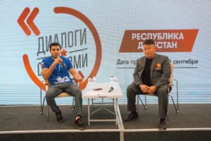 Участник СВО встретился с молодежью на форуме "Каспий"