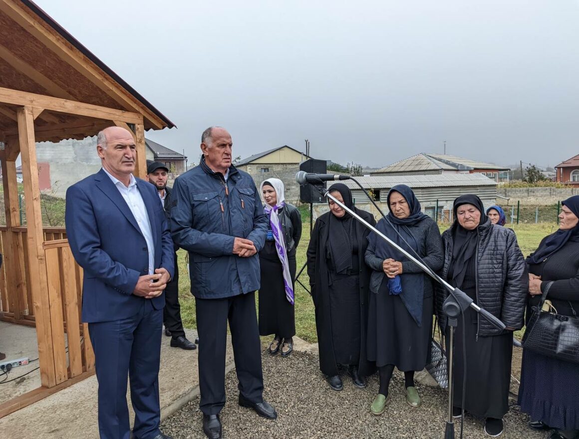 В Хунзахском районе открыли "Сад памяти" в честь погибших на СВО