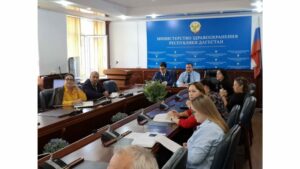 Меры по предотвращению вспышки гриппа обсудили в минздраве РД
