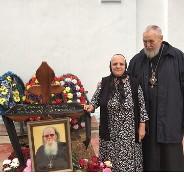 Епископ Николай посетил Дербент и почтил память погибшего священника