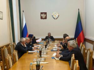 В Дагестане продолжают бороться за спасение Аграханского залива
