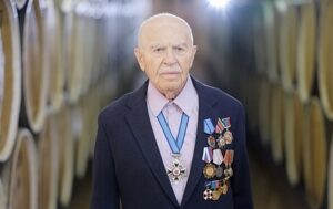 В Дагестане отмечают юбилей основателя винодельческой отрасли