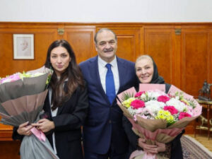 Сергей Меликов встретился с мамой Героя России Магомеда Исбакиева