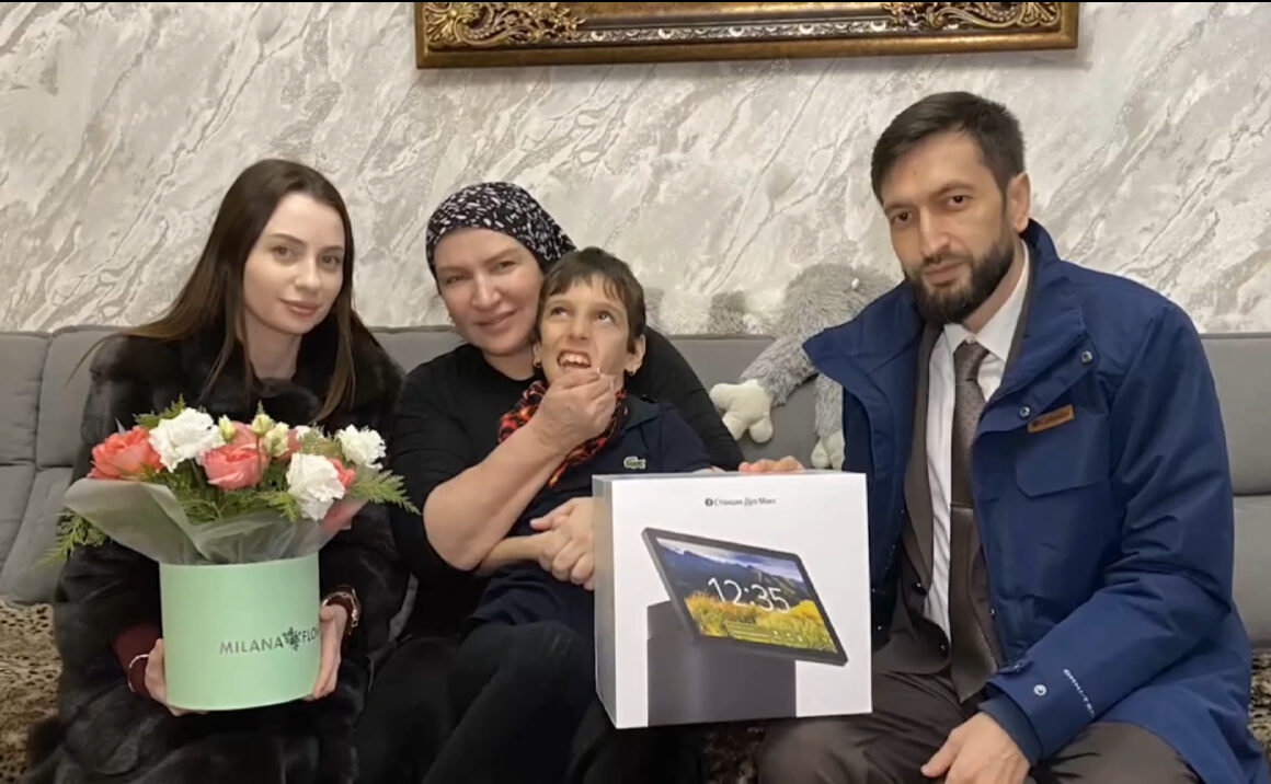 Руководитель Этномедиахолдинга исполнил новогоднюю мечту девочки