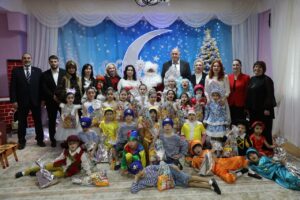 Абдулмуслим Абдулмуслимов наградил победителей конкурса «Лучший детский сад Дагестана»
