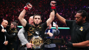 Ислам Махачев в четвертый раз защитил титул чемпиона UFC