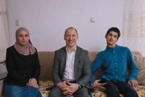 Гасан Османов поддержал начинающего предпринимателя-пчеловода с ОВЗ