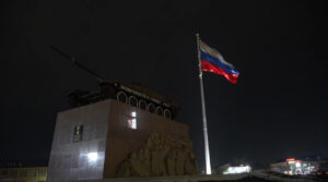 В Хасавюрте установлен 30-метровый флагшток